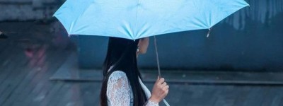 秋雨至，谁为你撑伞？