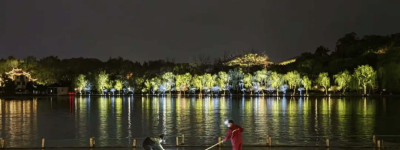 杭州回应“西湖连续一周撒7吨漂白粉”