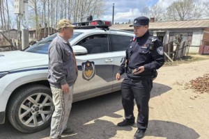 手机遗落出租车 民警帮忙快速寻回